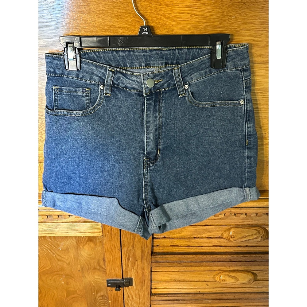 SHEIN Curve 90s Grunge Indie Casual Medium Wash High Waisted Rolled Denim Shorts
